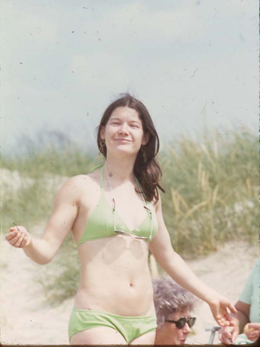 09SheilaatEastHead1974