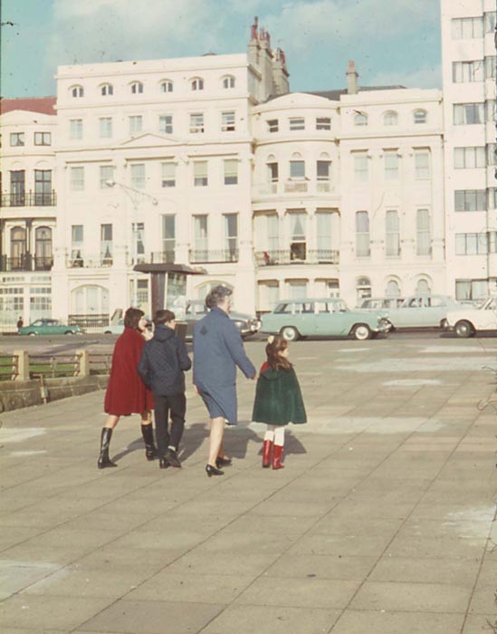 25SheilaJonMum&Deb-Brightonposs